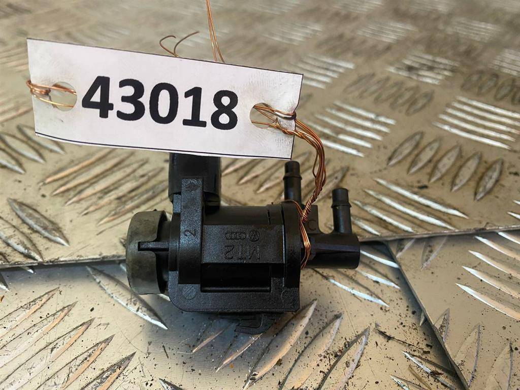 электромагнитный клапан Volkswagen Passat B6 2007, TDi, 1K0906283A - фото №1