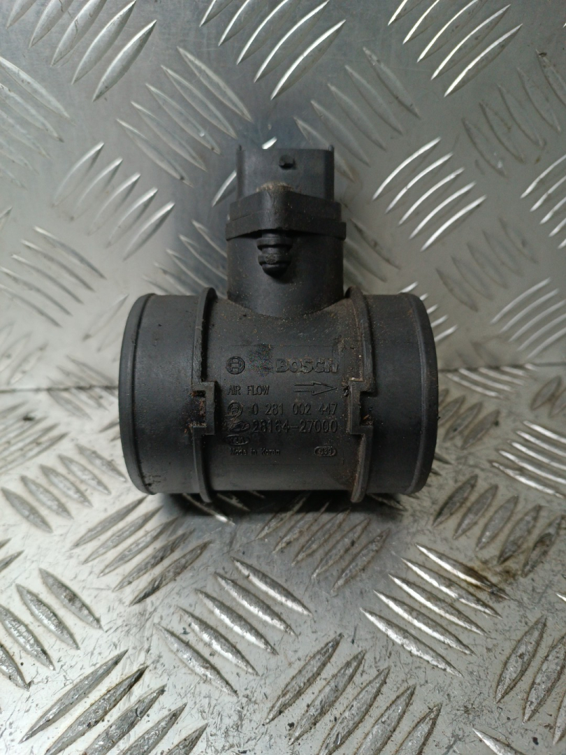 расходомер воздуха Hyundai Santa Fe 1 поколение (SM) 2001, 2.0 л., D4EA, дизель, 0281002447, 2816427000 - фото №1