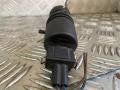 насос (моторчик) омывателя стекла Volkswagen Golf 3 поколение 1995, универсал - фото №3