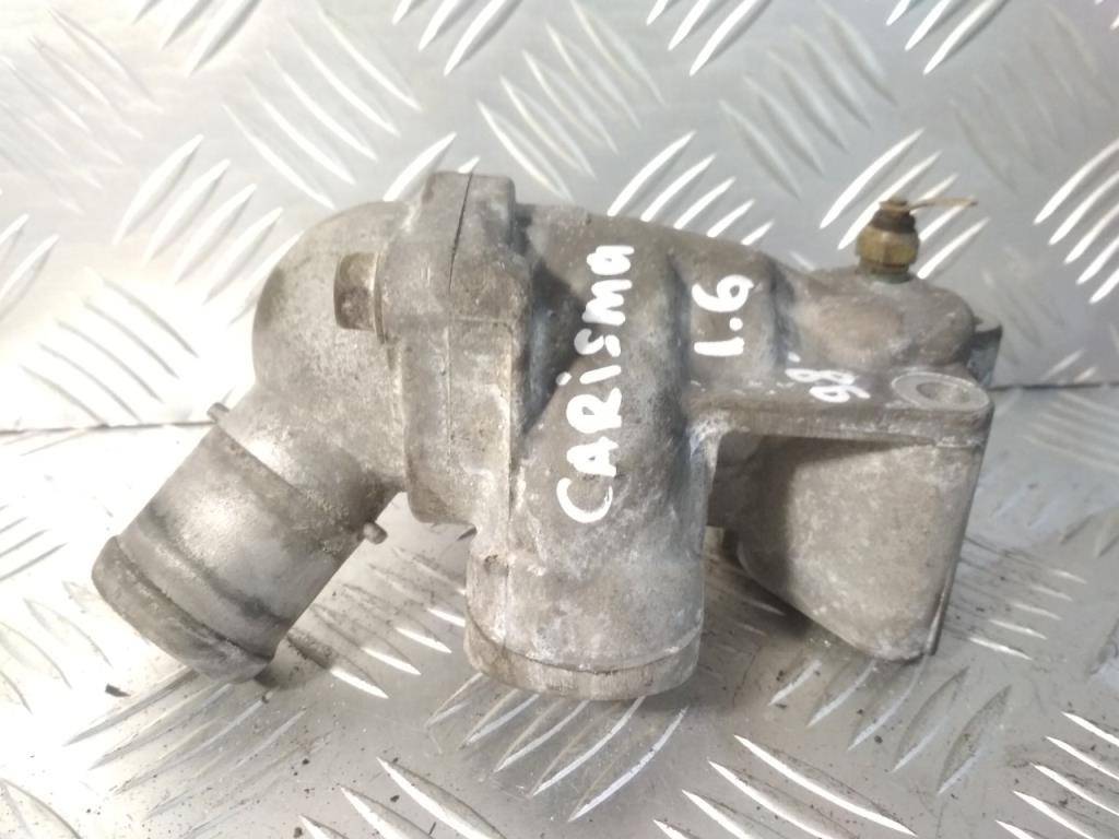 корпус термостата Mitsubishi Carisma 1 поколение 1998, 1.6 л., i, бензин, MD315340 - фото №1