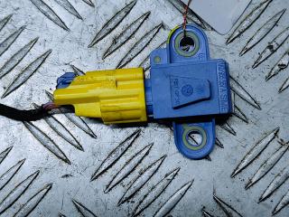 датчик удара Volkswagen Golf 5 поколение 2004, синий, хетчбэк 5 дв., 1K0955557A