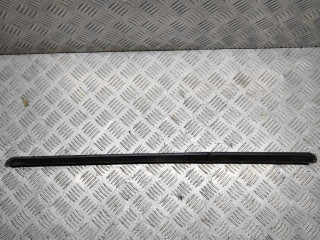 молдинг стекла двери задней Mazda 6 GG 2002, универсал