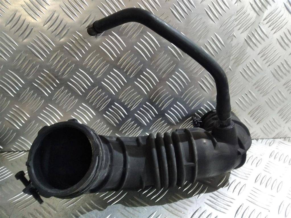 патрубок воздушного фильтра Kia Ceed 1 поколение 2008, 1.4 л., i, бензин, 28138-2H000 - фото №1