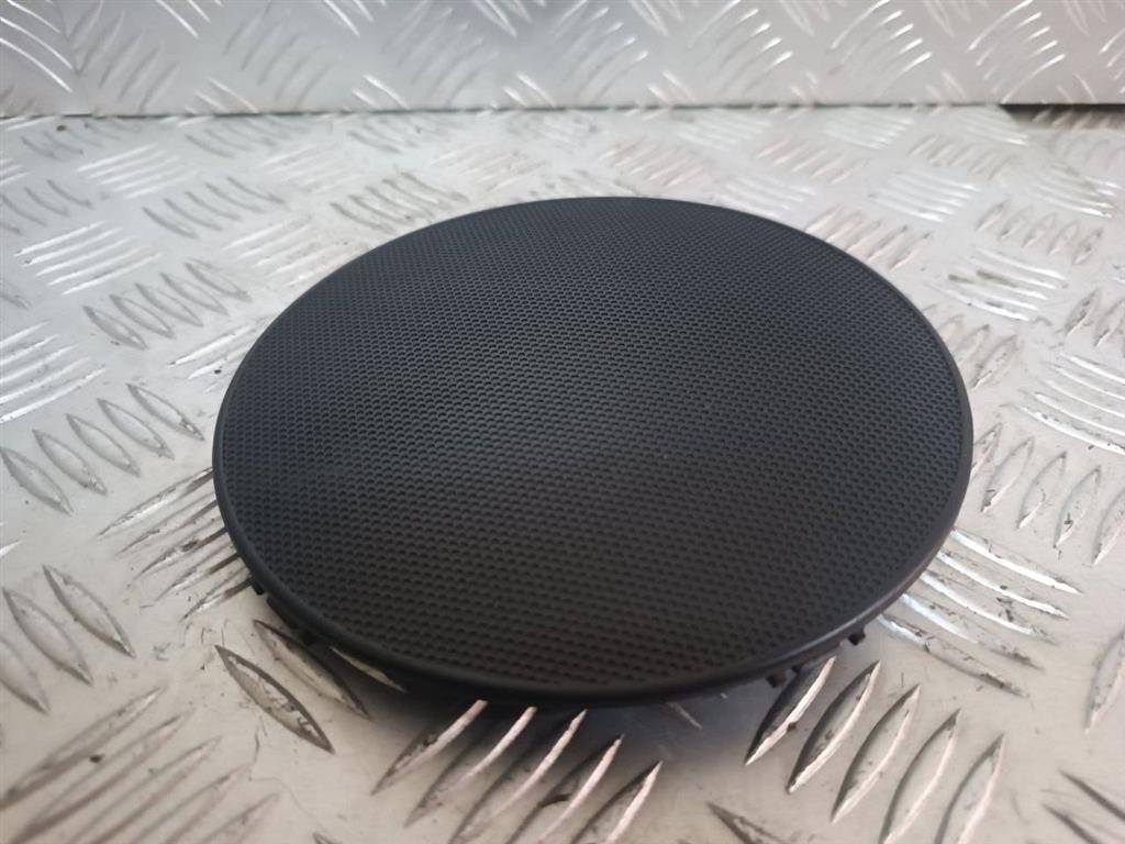 сетка на динамик Volkswagen Golf 3 поколение 1995, 1H4868647 - фото №1