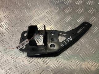 крепление бампера Audi A6 4F/C6 2006, 4F0805500