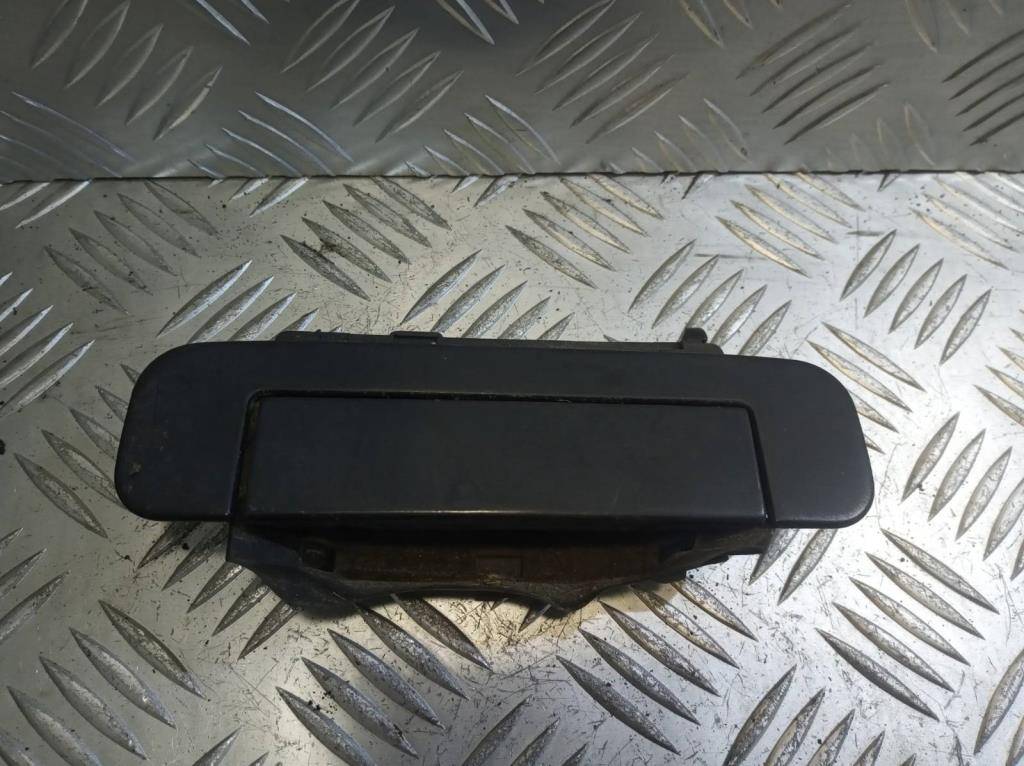 ручка наружная задняя левая Audi A4 B5 1995, 4A0839205D - фото №1