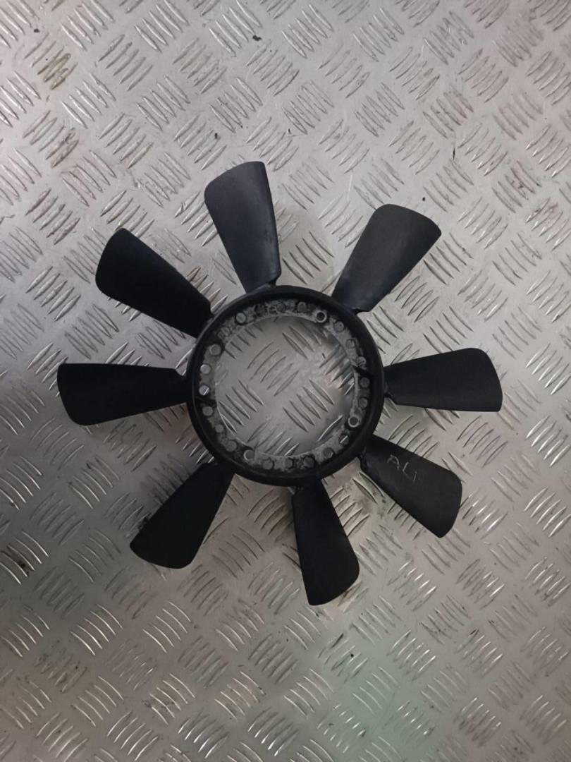 крыльчатка вискомуфты Volkswagen Passat B5 1999, 2.8 л., i, бензин, 078121301E - фото №1