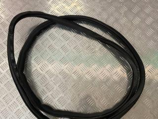 уплотнитель двери Audi A6 4B/C5 [рестайлинг] 2002, универсал, 4B9833721J