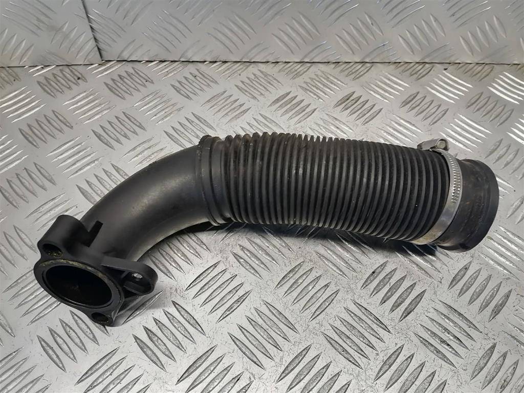 патрубок воздушного фильтра Opel Agila 1 поколение (A) 2001, 1.2 л., i, бензин, 9158459 - фото №1