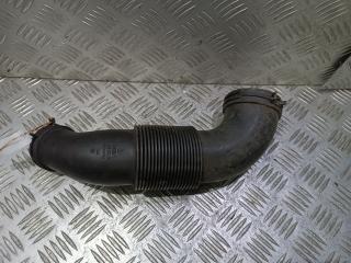 патрубок воздушного фильтра Audi Q7 4L 2006, 3.0 л., TDi, BUG, дизель, АКПП, бежево-серый, внедорожник 5 дв., полный привод, правый руль, 7L6129627F