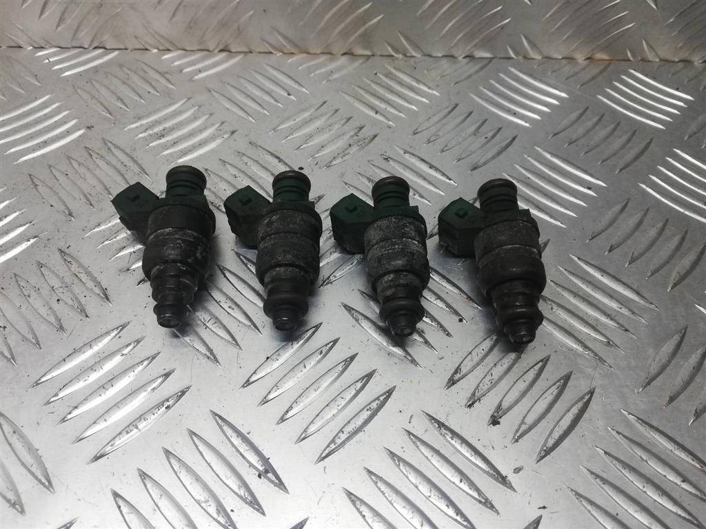 форсунка Volkswagen Bora 1 поколение 2000, 1.6 л., i, бензин, 037906031AA - фото №1