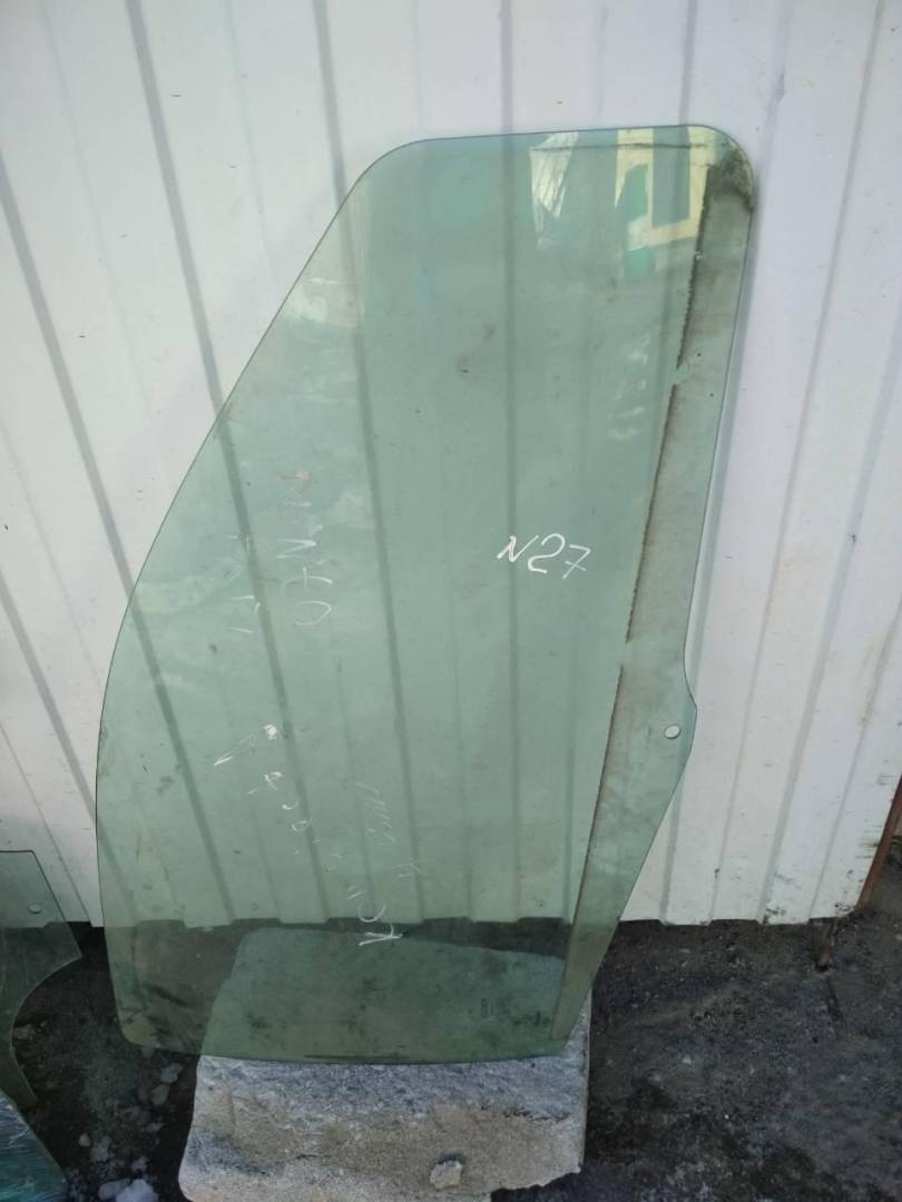 стекло двери передней правой Fiat Punto 2 поколение 2003, i, бензин, МКПП, купе - фото №1