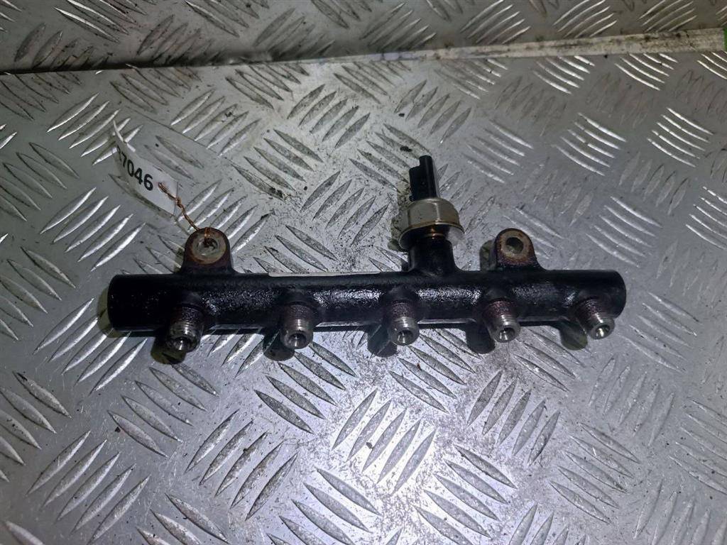 топливная рампа Peugeot 307 1 поколение 2004, 2.0 л., HDi, дизель, 9658227880, 9656391180 - фото №1