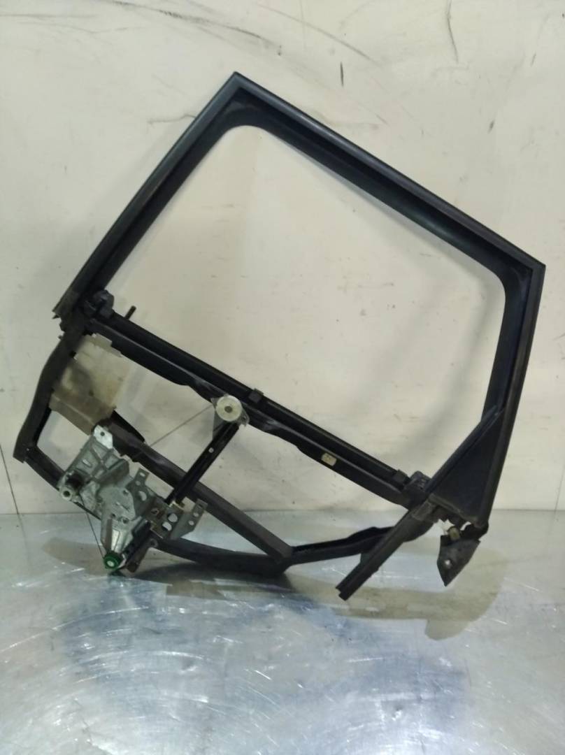 стеклоподъемник задний левый Audi A4 B5 1996, универсал, 8D0839399A - фото №1