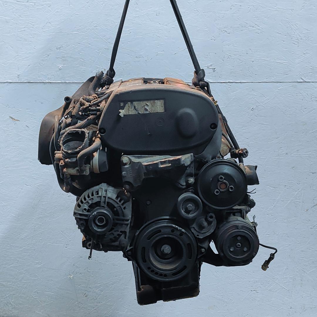 двигатель Opel Insignia 1 поколение (A) 2012, 1.8 л., i, A 18 XER, бензин, 5МКПП, передний привод, A18XER, A18XER - фото №1