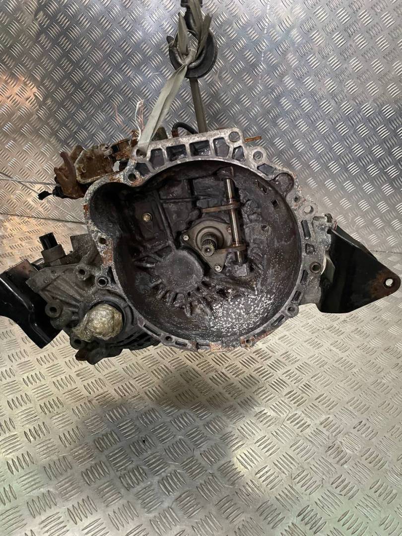 КПП механическая (МКПП) Hyundai Matrix 1 поколение 2002, 1.5 л., CRDi, дизель, J31973 - фото №1