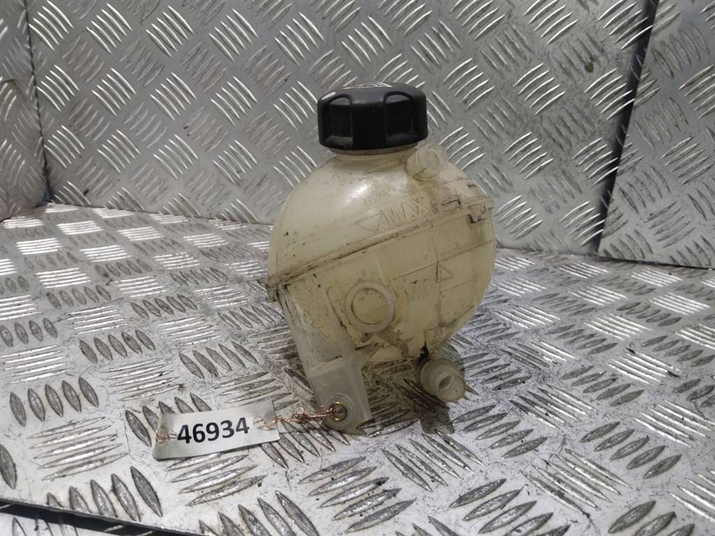 бачок расширительный Citroen Berlingo 2 поколение (B9) 2012, 1.6 л., HDi, 9HN (DV6ETED), дизель, МКПП, белый, фургон, передний привод, правый руль, 9684527680002 - фото №1