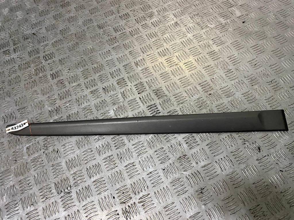 молдинг двери задней правой Renault Laguna 2 поколение 2003, 8200036023 - фото №1