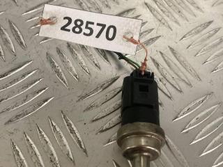 датчик температуры в выпускном коллекторе Volkswagen Golf 5 поколение 2008, 1.9 л., TDi, дизель, 269416, 1J0973702