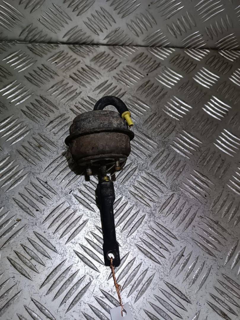 клапан управления турбиной (актуатор) Mercedes-Benz C-Класс W203/S203/CL203 2001, 2.7 л., CDi, дизель, A6120960499 - фото №1