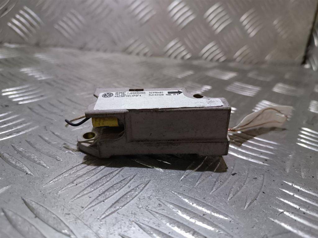 датчик удара Ford Galaxy 1 поколение 1999, 1J0909606G - фото №1