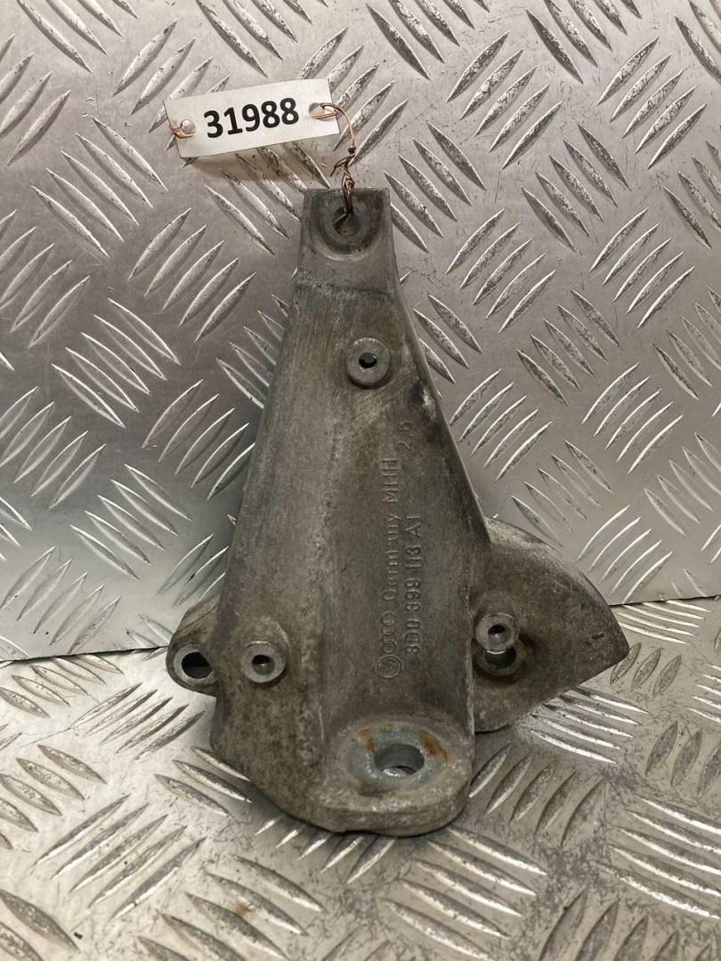 кронштейн КПП Audi A4 B6 2004, 3.0 л., i, бензин, 8D0399113AT - фото №1