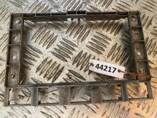 рамка под магнитолу Volkswagen Touareg 1 поколение [рестайлинг] 2008, 3.0 л., TDi, BKS, дизель, АКПП, чёрный, внедорожник 5 дв., полный привод, правый руль, 7L6857318