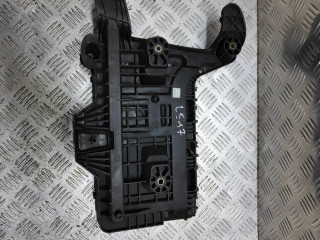 полка аккумулятора Volkswagen Passat B6 2009, 2.0 л., TDi, CBAA, дизель, 6МКПП, серебристый, седан, передний привод, правый руль, 1K0915333