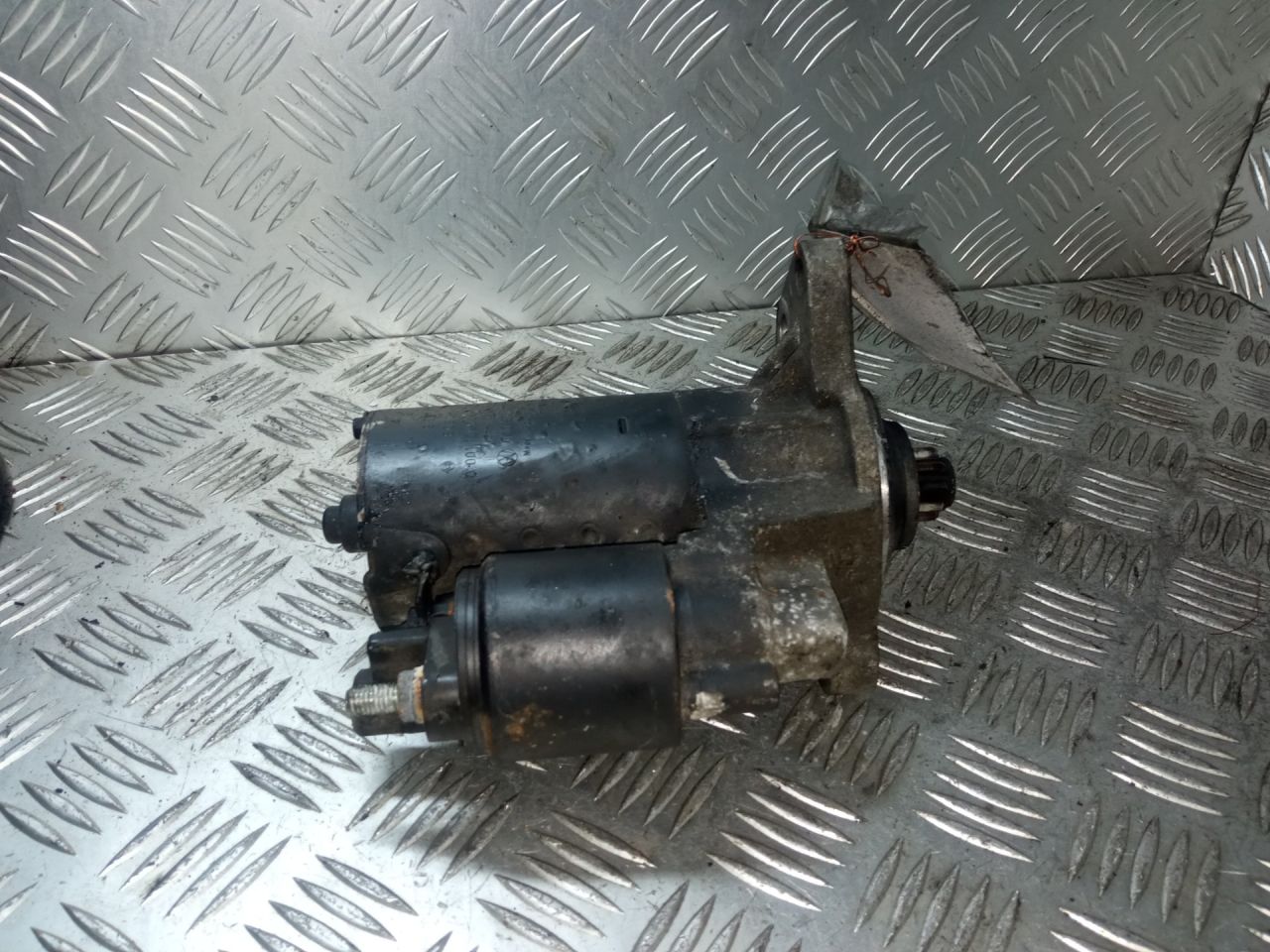 стартер Volkswagen Golf 4 поколение 1999, 1.6 л., i, AKL, бензин, 5МКПП, передний привод, 0001121006, 020911023F - фото №1