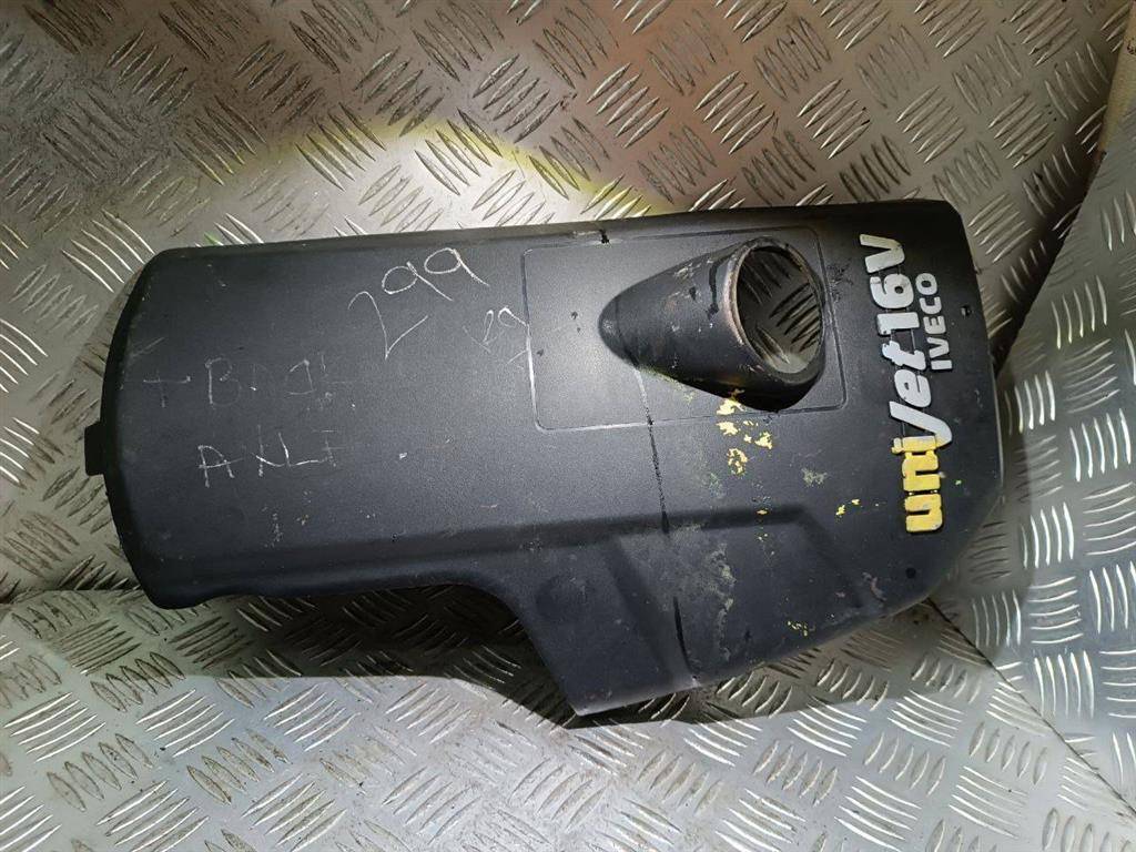 декоративная крышка двигателя IVECO Daily 3 поколение 2004, 2.3 л., HPi, дизель, 504034872A - фото №1