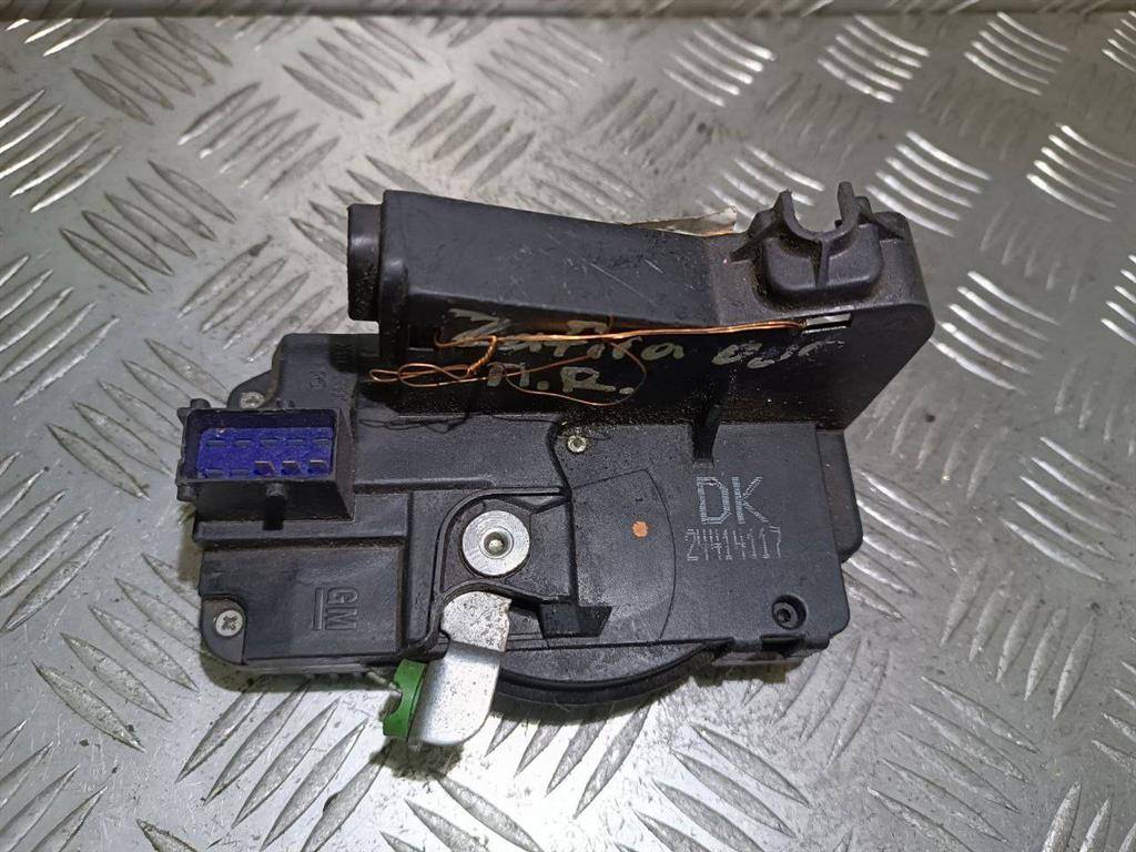 замок двери передней правой Opel Zafira 1 поколение (A) 2000, 24414117 - фото №1