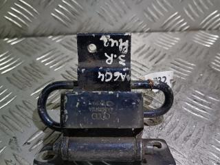 петля двери Audi A6 4A/C4 1995, седан, 4A0833412A