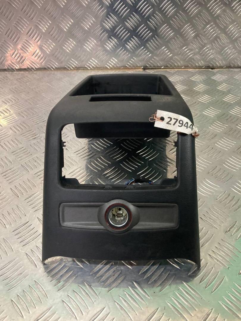 Декоративная накладка центральной консоли Audi A6 4F/C6 2006, 4F0863244C - фото №1