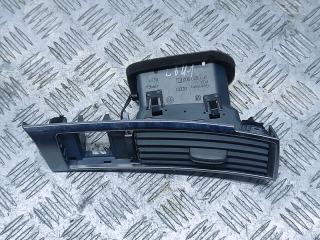 дефлектор обдува салона Audi A6 4F/C6 2006, 2.4 л., i, BDW, бензин, вариатор, чёрный, седан, передний привод, правый руль, 4F2820902C