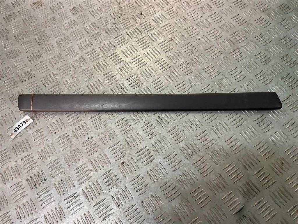 молдинг двери задней левой Audi A4 B5 1998, 8D0867419A - фото №1