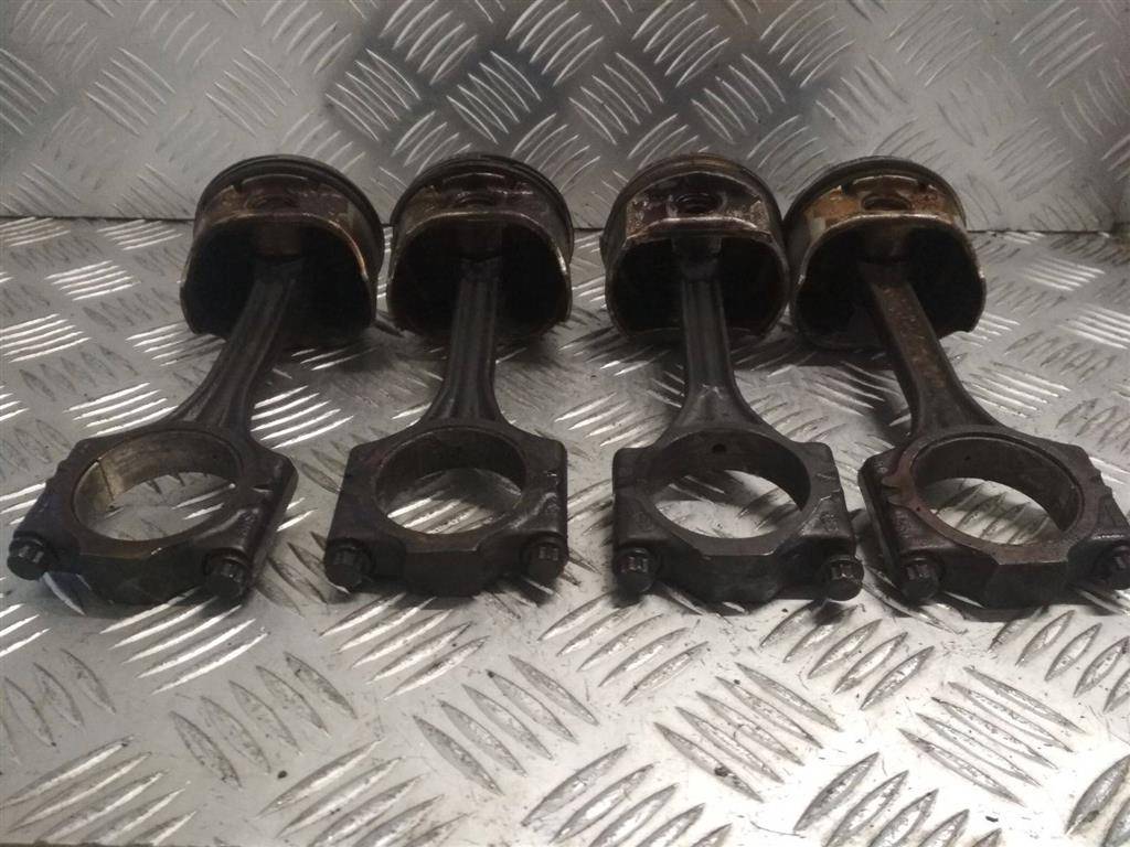 поршень Skoda Octavia 1 поколение (A4) 1999, 1.4 л., i, бензин, 76147 - фото №1