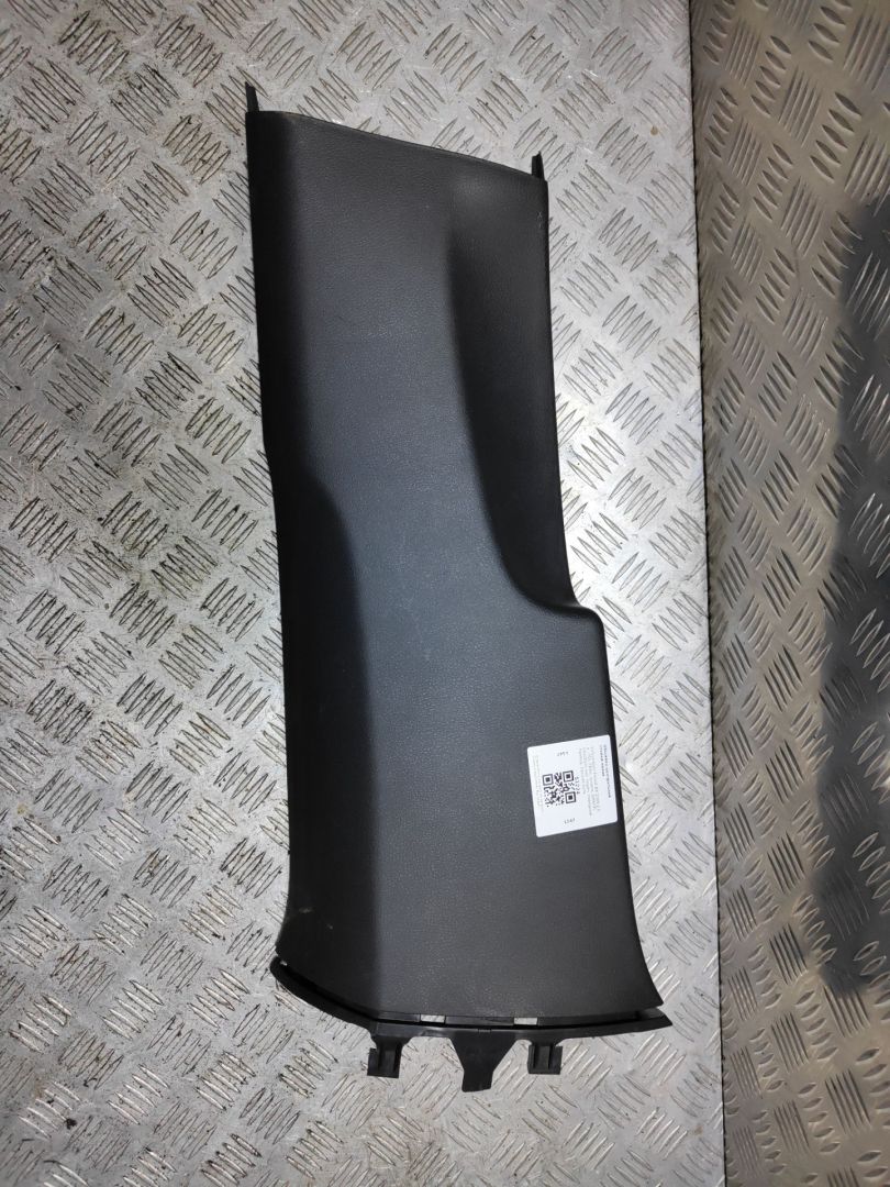 обшивка стойки центральной левой Volkswagen Passat B6 2009, 2.0 л., TDi, CBAA, дизель, 6МКПП, серебристый, седан, передний привод, правый руль, 3C0867291 - фото №1