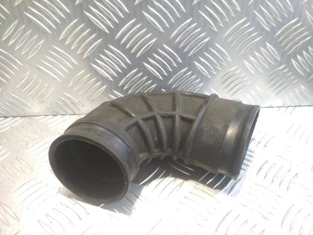 патрубок воздушного фильтра Renault Master 2 поколение 2001, 2.2 л., DCi, дизель, 7700313036, 7700312348B - фото №1