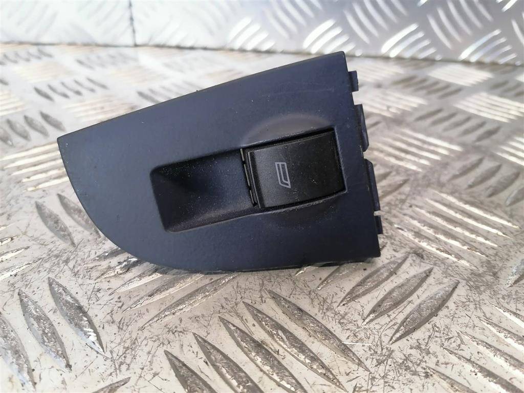 кнопка стеклоподъемника двери передней правой Audi A6 4B/C5 1997, 4B1959522 - фото №1