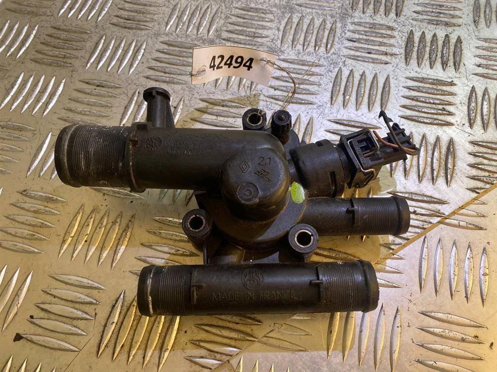 корпус термостата Renault Megane 2 поколение 2005, 1.9 л., DCi, дизель, 8200112854 - фото №1