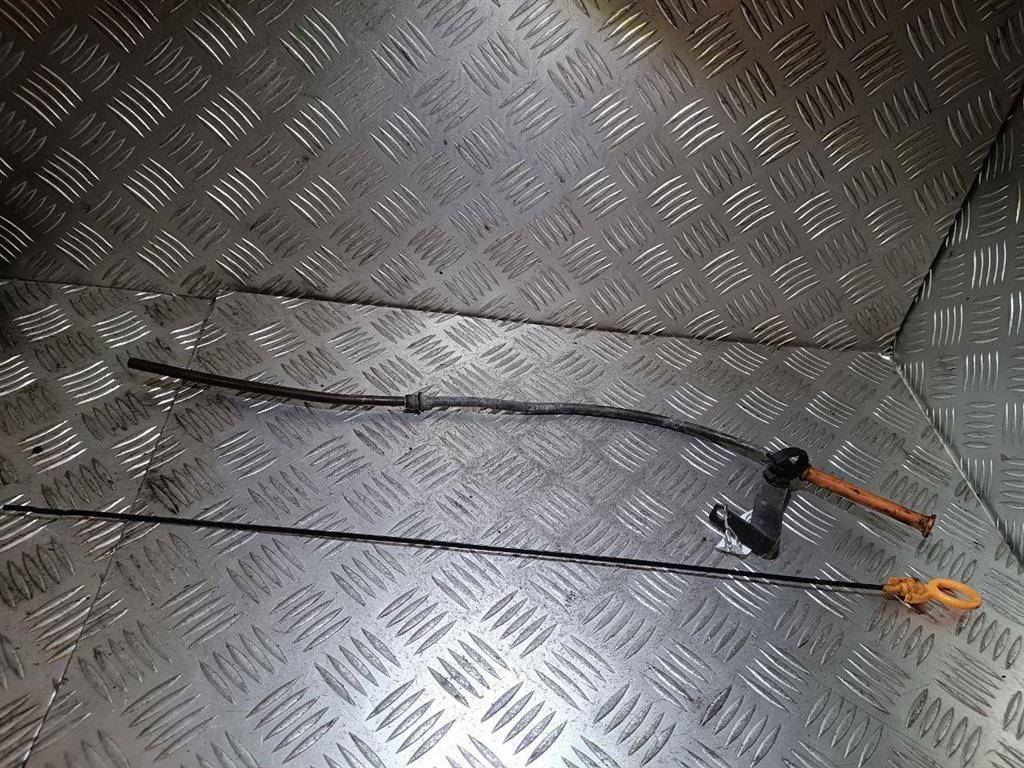 щуп двигателя Volkswagen Golf 4 поколение 1998, 1.4 л., i, бензин, МКПП, 036115629E, 036115611E - фото №1