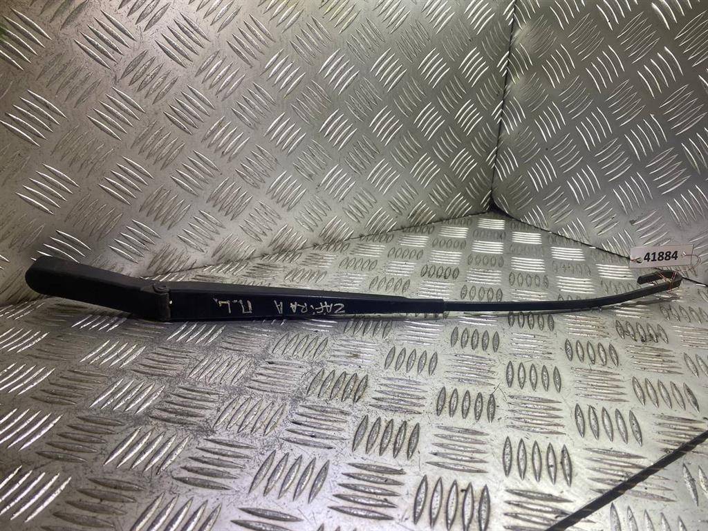 щеткодержатель (поводок стеклоочистителя, дворник) Opel Zafira 1 поколение (A) 1999, 90582557LH - фото №1