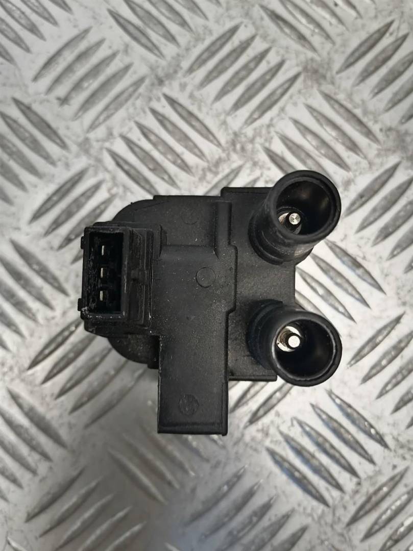 катушка зажигания Renault Scenic 1 поколение 1997, 1.6 л., i, бензин, 138759 - фото №1