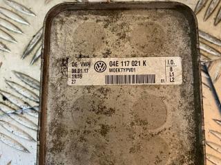 радиатор масляный Volkswagen Golf 7 поколение 2017, 1.4 л., TSI, бензин, МКПП, 04E117021K