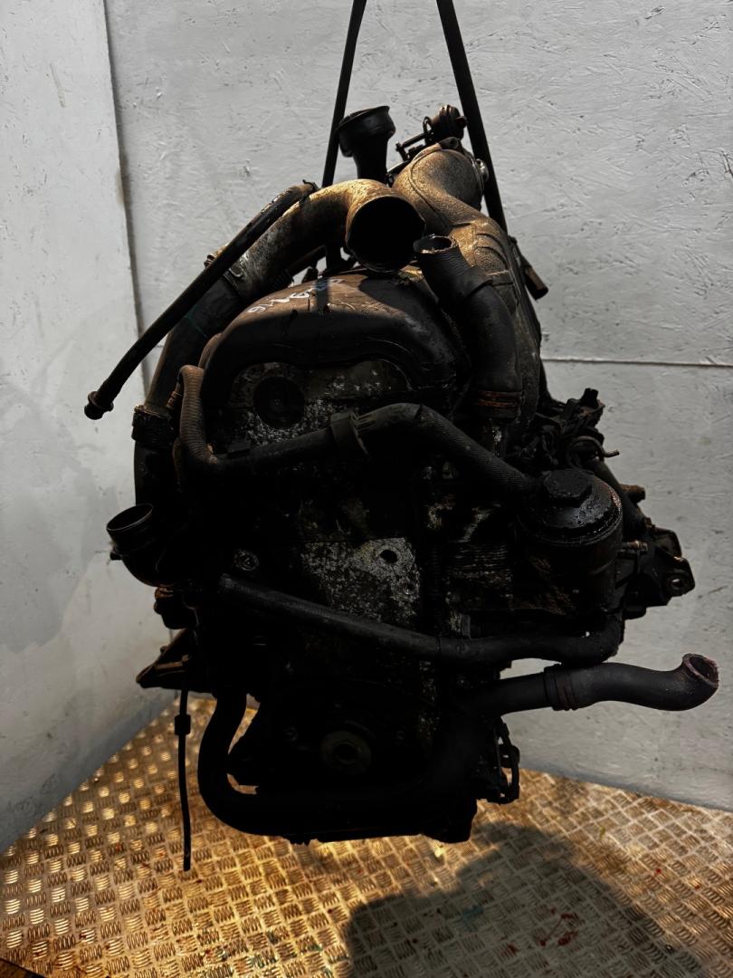 двигатель Volkswagen Transporter T5 2004, 2.5 л., TDi, AXD, дизель, 6МКПП, передний привод, AXD, AXD - фото №1