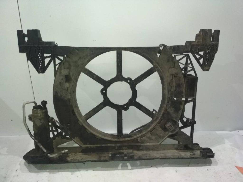 диффузор вентилятора Renault Espace 3 поколение 2000, 2.2 л., DCi, дизель, 440302623F - фото №1