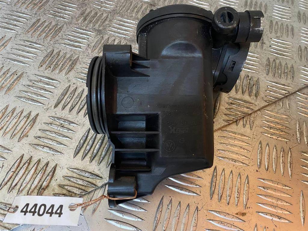 маслоотделитель (сапун) Volkswagen Polo 4 поколение 2003, 1.4 л., i, бензин, МКПП, 036103464AD - фото №1