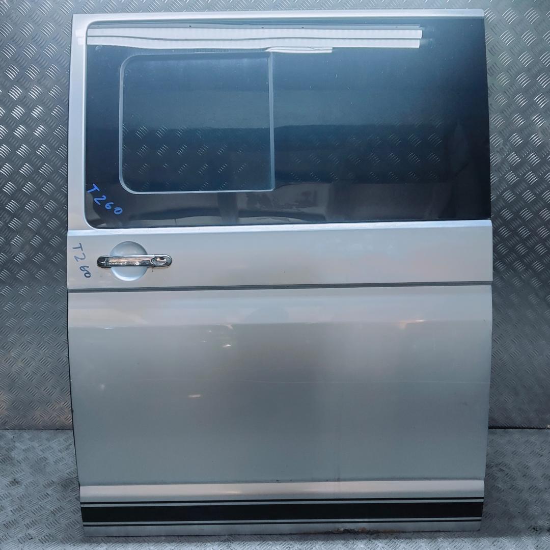 дверь сдвижная Volkswagen Transporter T5 2006, 2.5 л., TDi, AXD, дизель, 6МКПП, серебристый, микроавтобус, передний привод, правый руль - фото №1