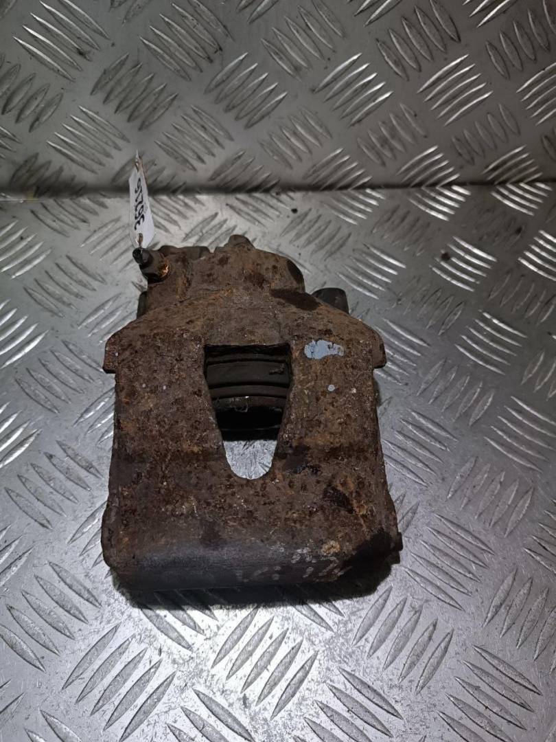 суппорт передний правый Skoda Octavia 1 поколение (A4) 1999, 1.6 л., i, бензин - фото №1