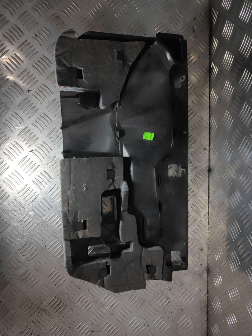 пластик Audi Q7 4L 2006, 3.0 л., TDi, BUG, дизель, АКПП, бежево-серый, внедорожник 5 дв., полный привод, правый руль, 4L2815174A - фото №1